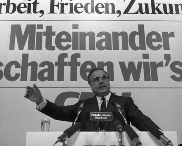 Kohl at a campaign event for the West German federal election, 1983