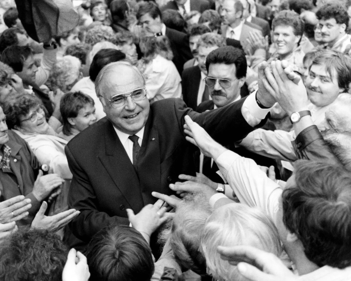 Helmut Kohl in 1990